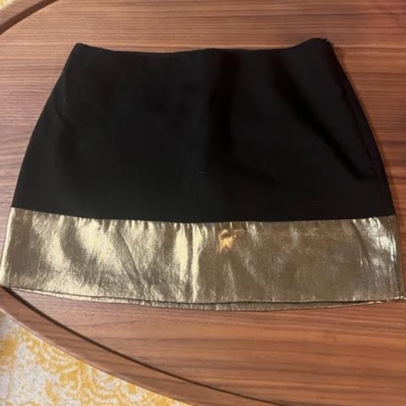 Express Black and Gold Mini Skirt - Size 6 - Picture 1 of 5